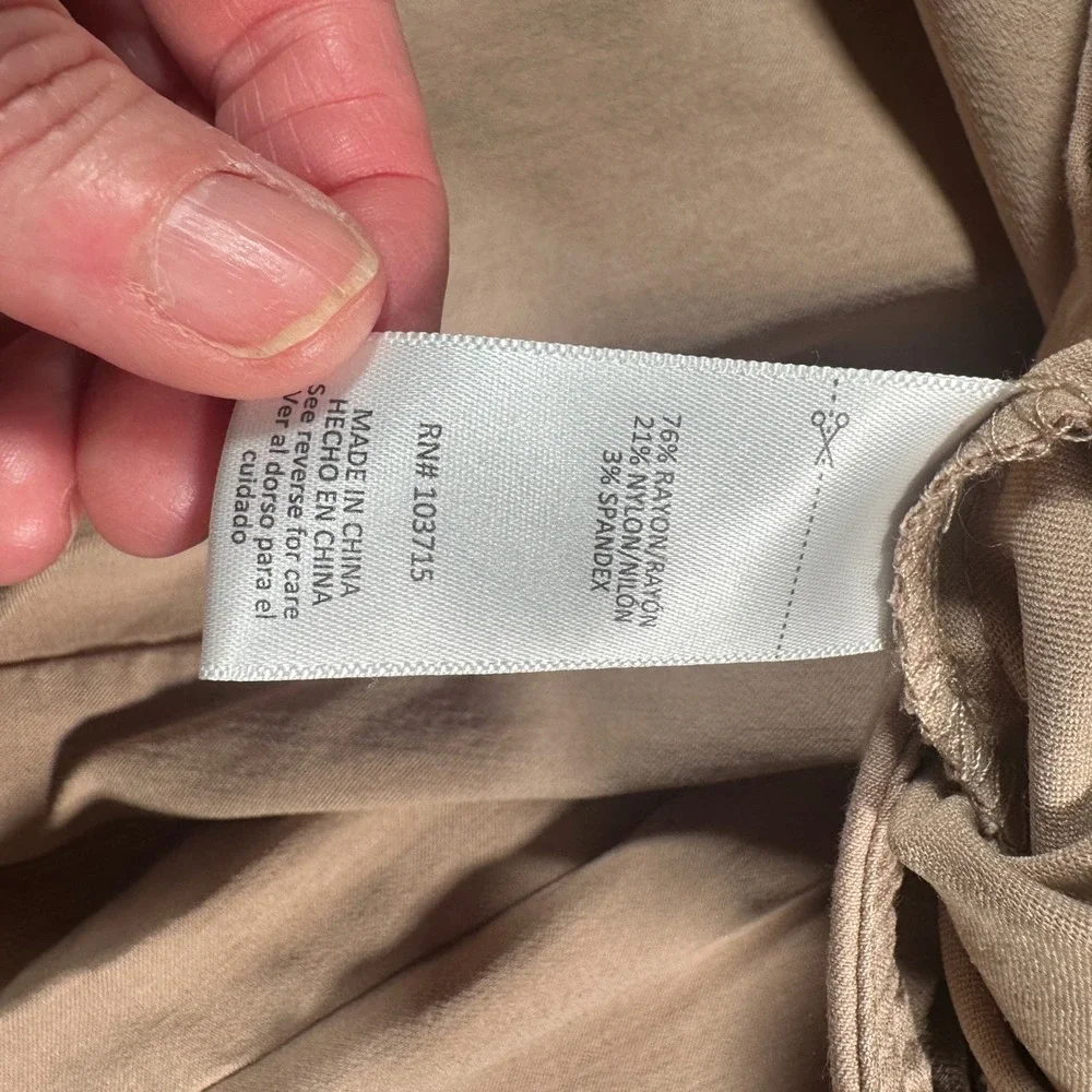 Zac & Rachel Pull On Capri Pants Womens Medium Tan Stretch Rhinestone Hem Crop